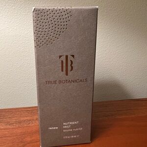 True Botanicals Renew Nutrient Mist